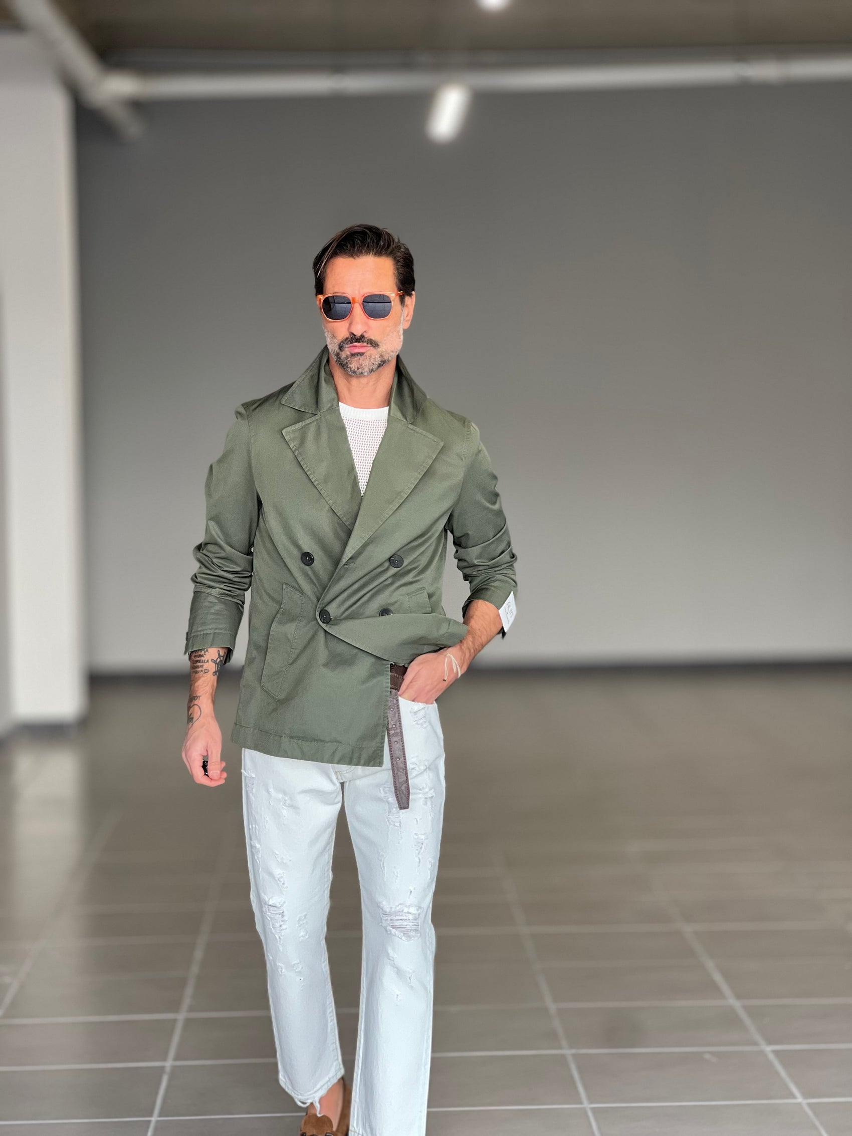 TRENCH CORTO VERDE ALTATENSIONE