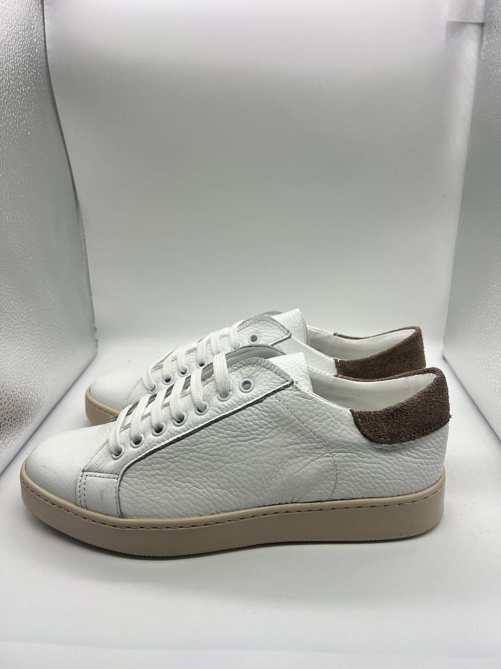 SNEAKER BIANCA SPORCATA BOTTOLATA TAPPO BEIGE