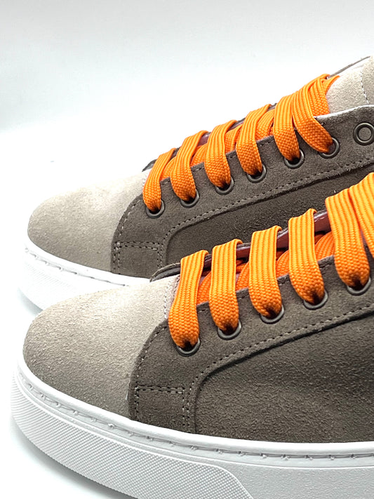 TAUPE SUEDE SNEAKER WITH ORANGE CAP