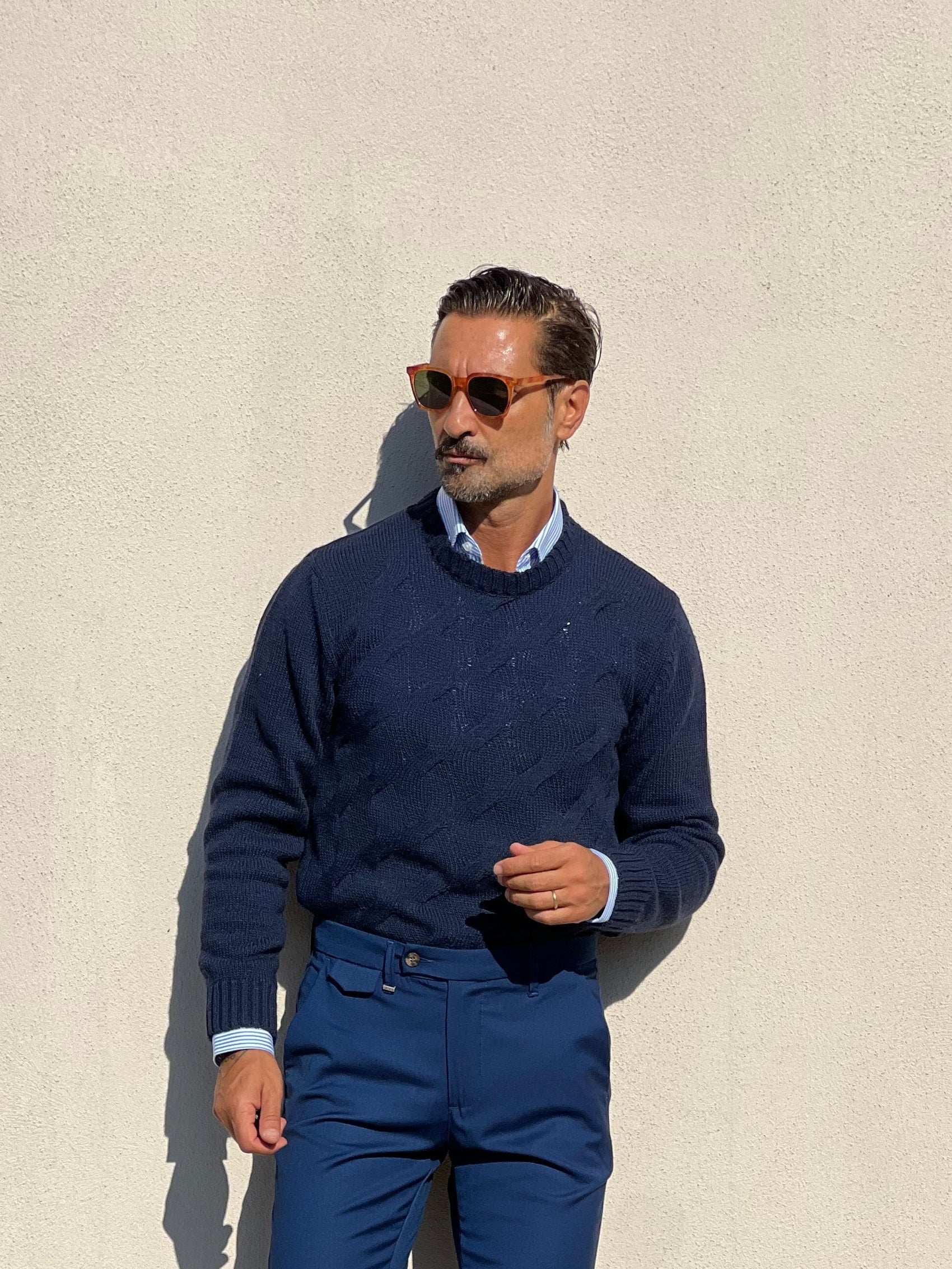 MAGLIA BLU LANA E MISTI TRECCIA ALTATENSIONE