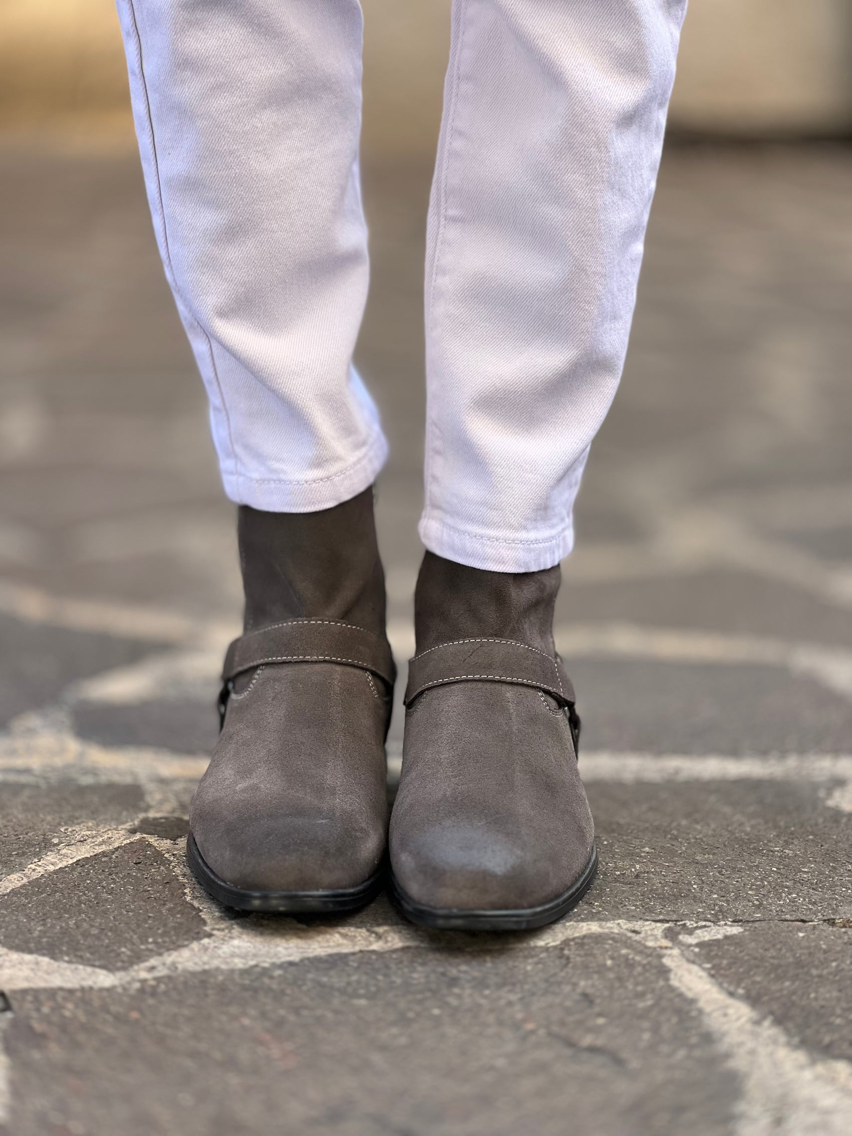 STIVALE GRIGIO CAMOSCIO SPAZZOLATO